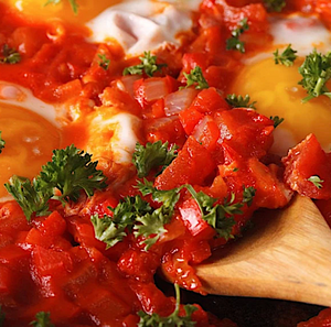 POSH EGGS: SHAKSHUKA