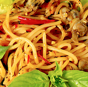 SPAGHETTI ALLE VONGOLE (CLAMS)