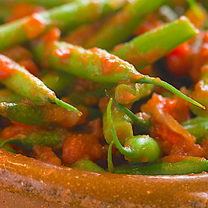 GREEN BEANS WITH SALSA