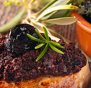SPANISH OLIVE TAPENADE